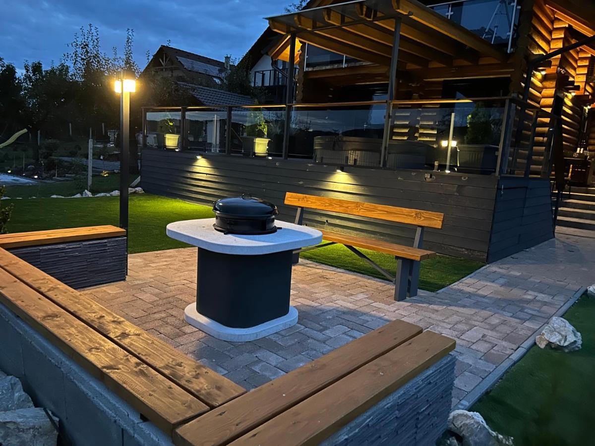 Apartament Roenk Relax Miszkolc Zewnętrze zdjęcie